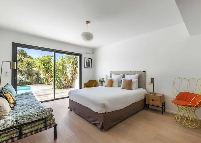 - High Standing Contemporay * Biarritz